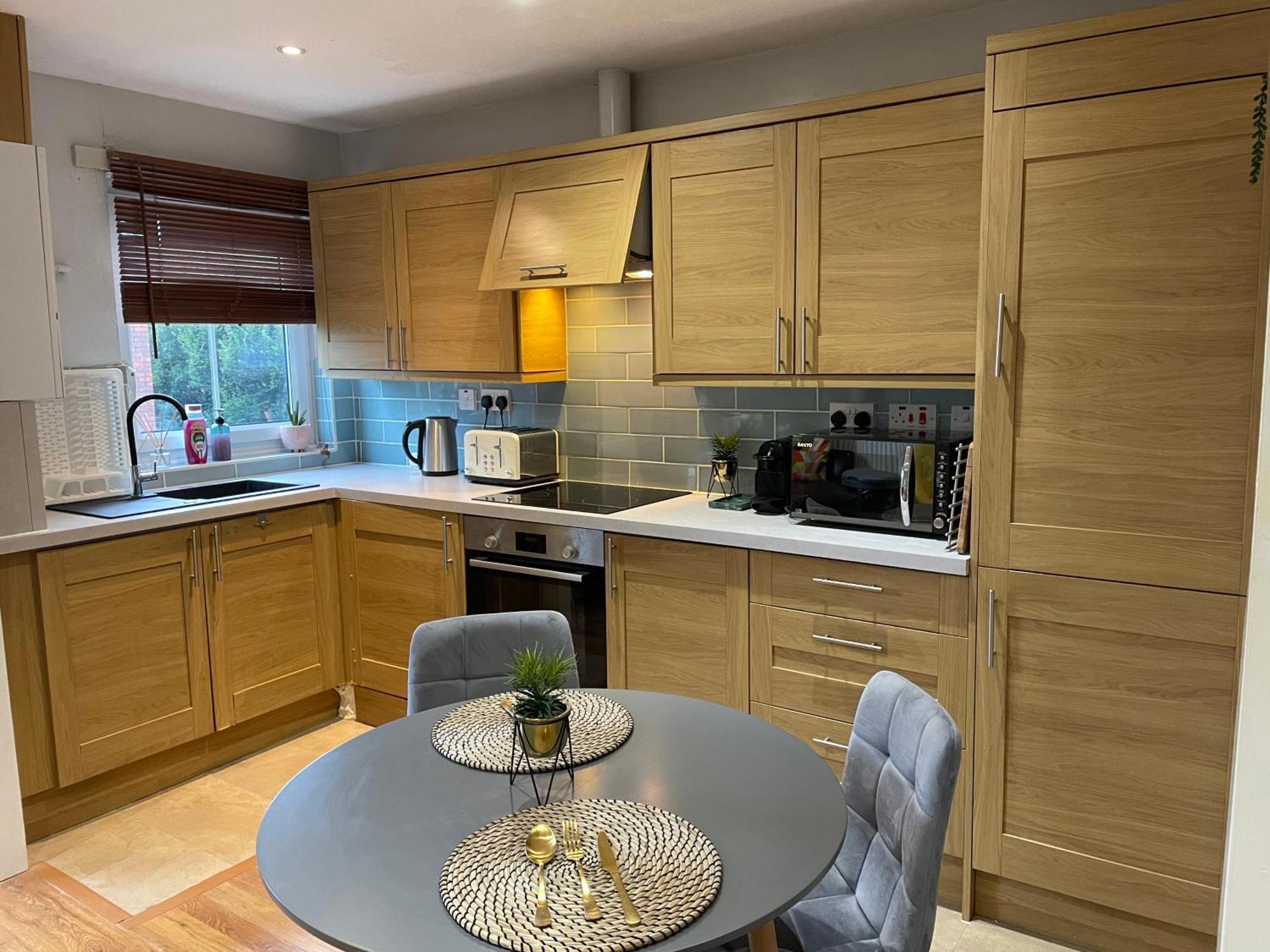 2 Bedroom Apartment Chiswick Park Tube Station Londra Exterior foto